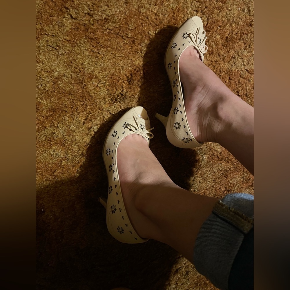 Open Toe Heel - Picture 2 of 3